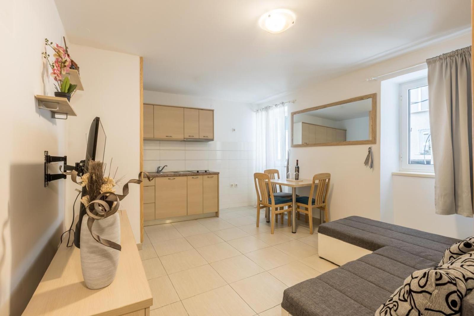 Old Town B&B Rooms Matusko Σπλιτ Εξωτερικό φωτογραφία